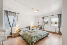 Schlafzimmer Eppstein Einfamilienhaus  (2) Modernisiertes Einfamilienhaus mit Option Einliegerwohnung in guter Wohnlage von Eppstein Bremthal