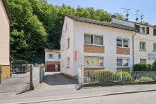 Hauptbild 4 Familienhaus mit Werkstatt vollvermietet gute Lage Wiesbaden Rambach KP 18,20 fache Sollmiete