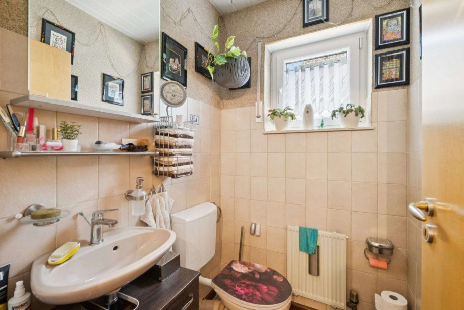 Badezimmer Doppelhaush�lfte Wiesbaden