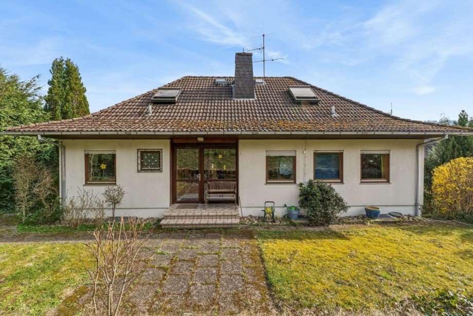 Niedernhausen-Engenhahn-22 (15) Einfamilienhaus Niedernhausen