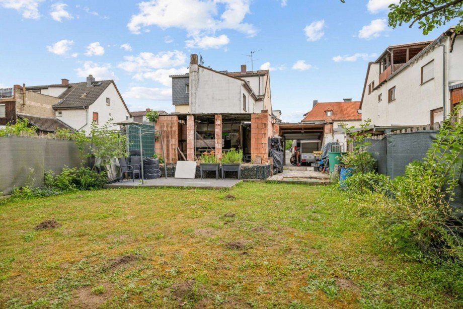 Garten mit Rohbau Anbau Doppelhaush�lfte R�sselsheim am Main