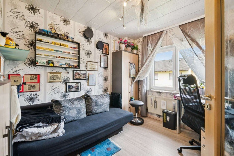 Schlafzimmer Doppelhaush�lfte Wiesbaden