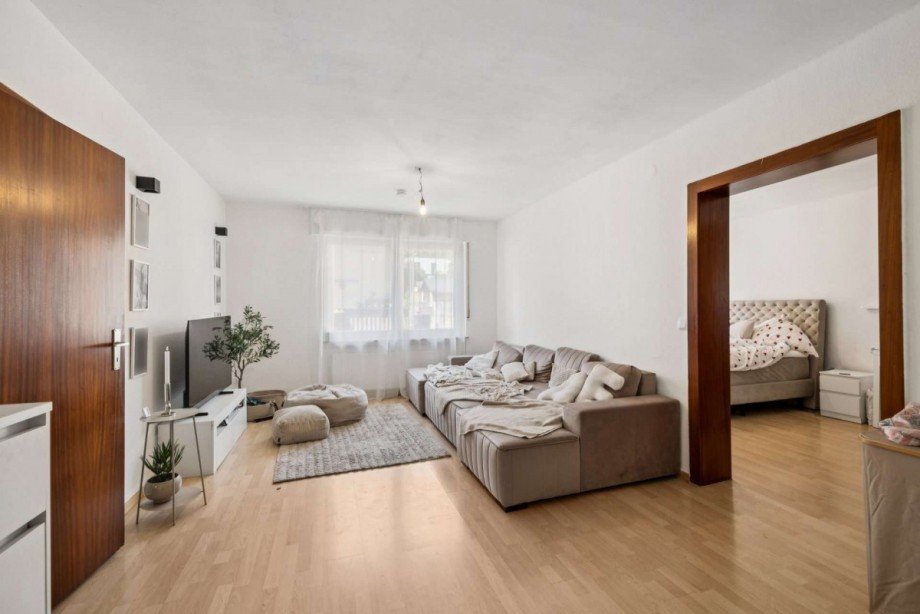 Wiesbaden Rambach Hinterhaus 1. OG Mehrfamilienhaus Wiesbaden
