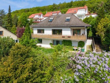 Hauptbild Einfamilienhaus mit Einliegerwohnung Wohnfläche 247 m2 mit Traumblick in Niedernhausen-Engenhahn