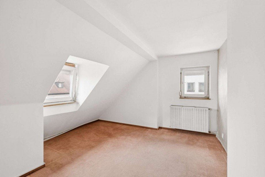 Dachzimmer Doppelhaush�lfte R�sselsheim am Main