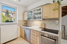 K�che Reihenmittelhaus Mainz Kostheim Gepflegtes modernisiertes Reihenhaus in S�dausrichtung sch�ner Garten ruhige Lage Mainz Kostheim